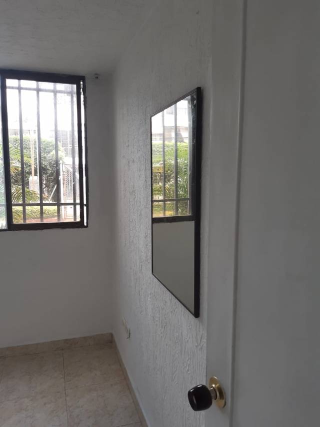 Apartamento en Unidad Residencial El Parque, barrio Panamericano