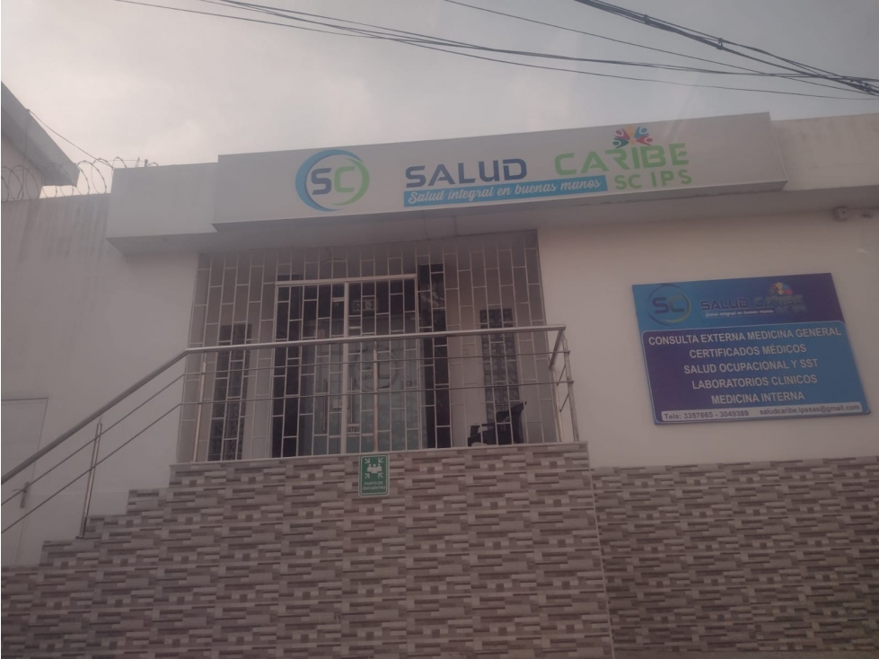 SE ARRIENDA O VENDE CASA COMERCIAL