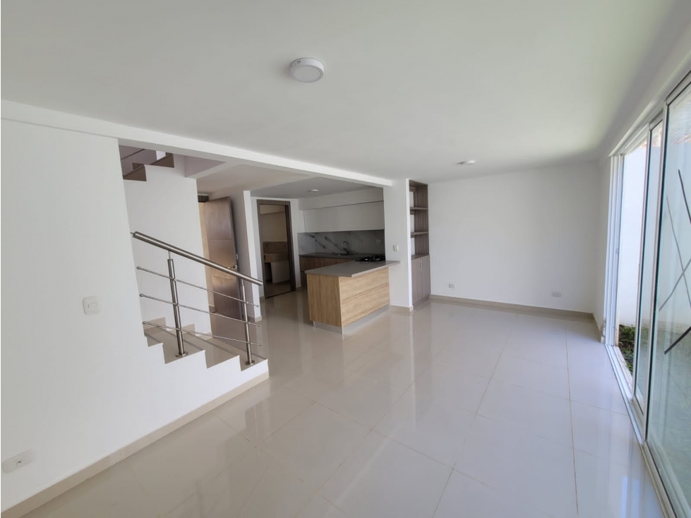 Venta Casa en Obra Semiblanca Condominio en Jamundí, Jamundí 7311.