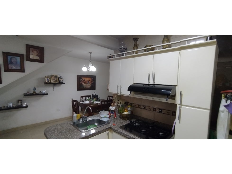 VENTA CASA BIFAMILIAR PALMIRA OBRERO