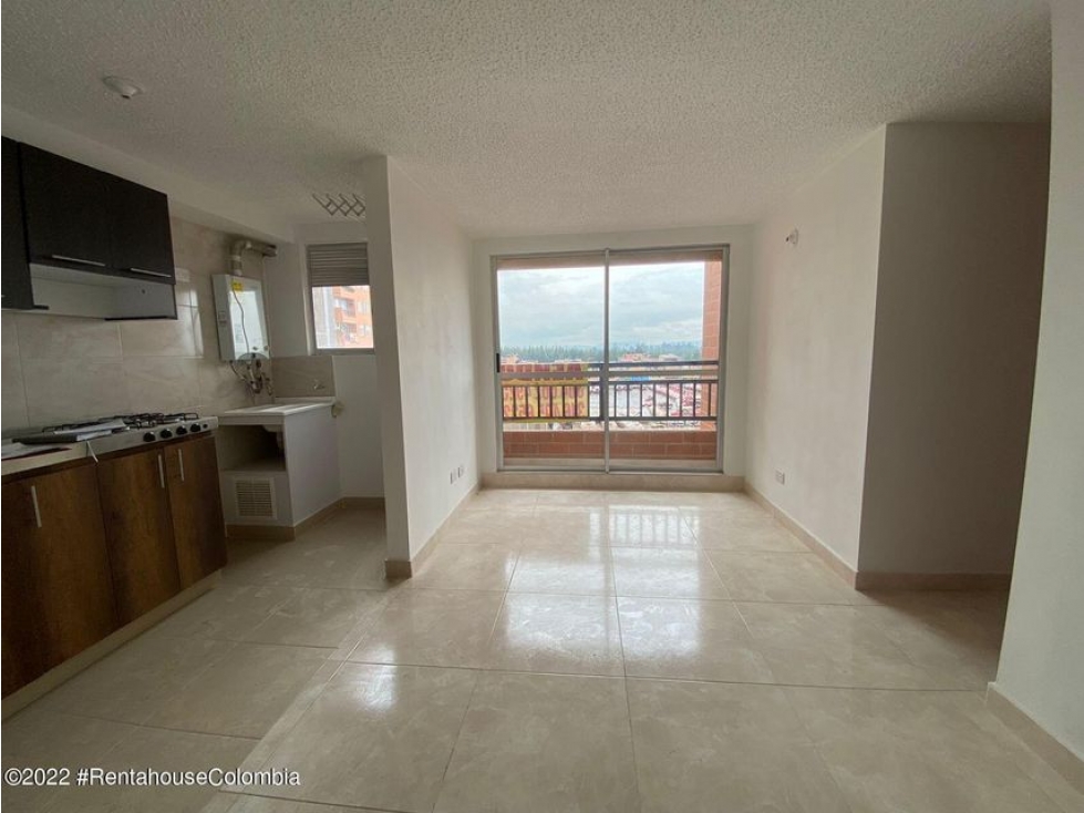 Apartamento en  Puente Grande RAH CO: 22-2809