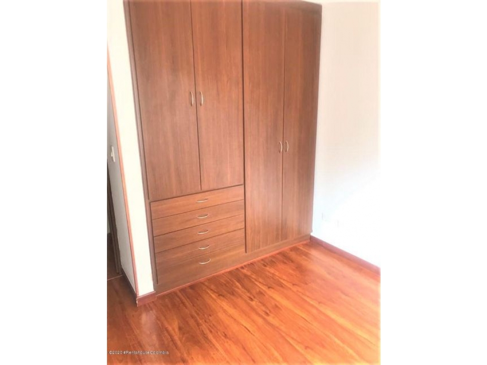 Vendo Apartamento en  Bella Suiza(Bogota) C.C 22-986