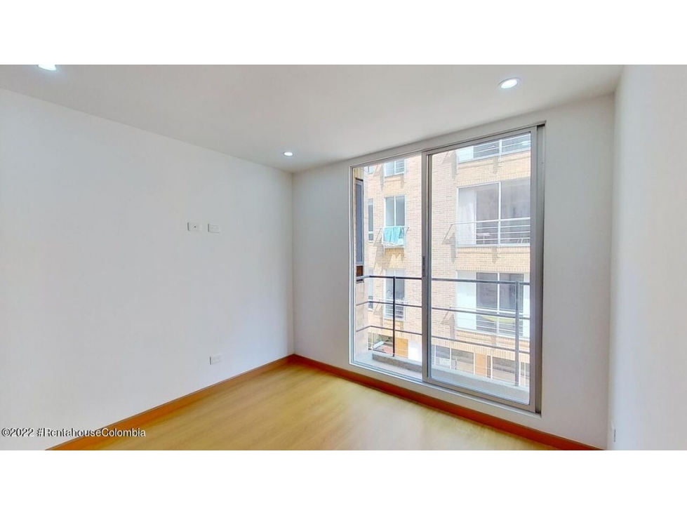 Apartamento en  Batan(Bogota) RAH CO: 22-3038