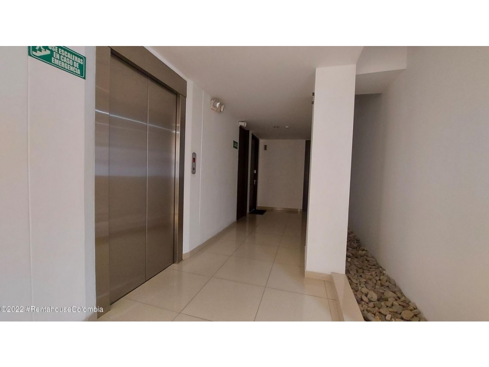 Apartamento en  Santa Paula(Bogota) RAH CO: 23-486