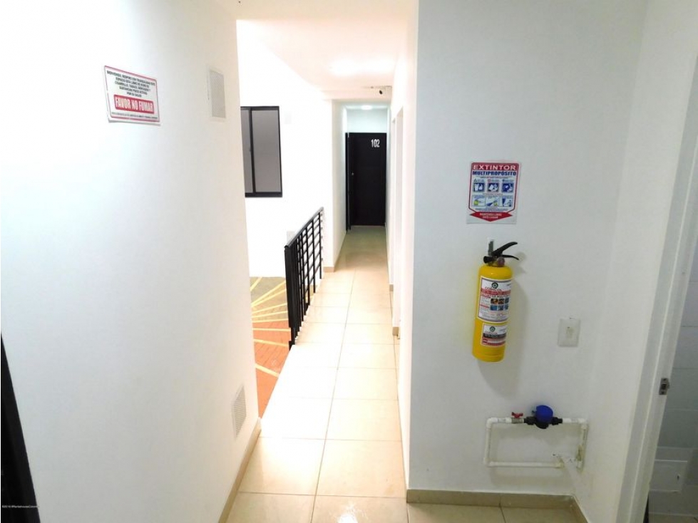 Vendo Comercial en  Baquero(Bogota) C.O 23-451