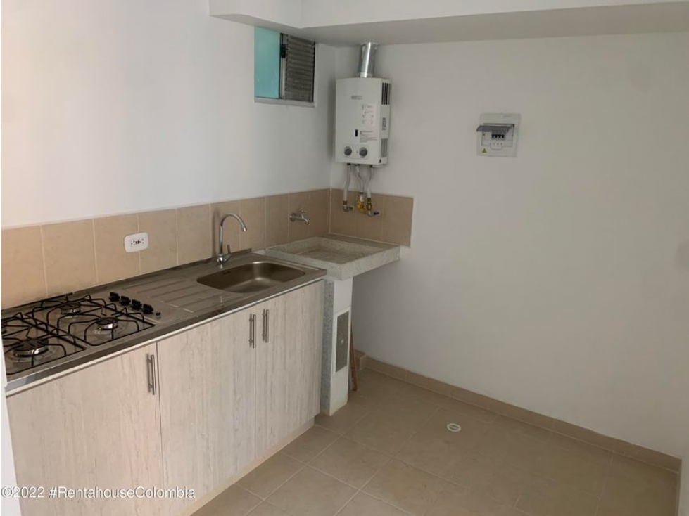 Vendo Apartamento en  Tierra BuenaS.G. 23-944