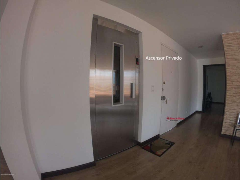 Vendo Apartamento en  San PatricioS.G. 23-964