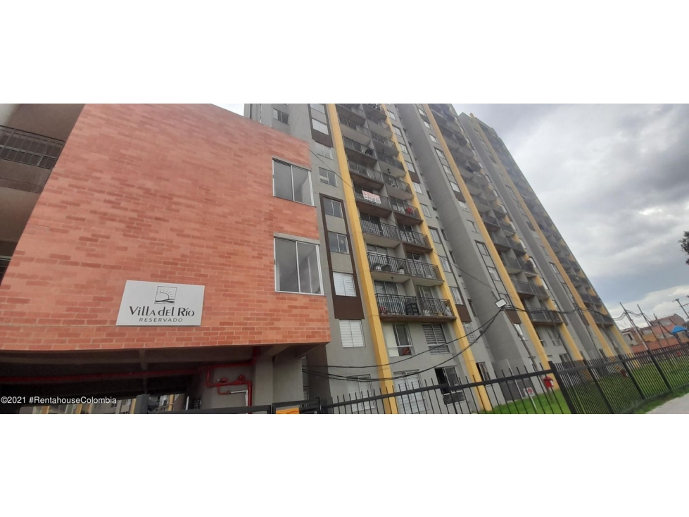 Apartamento en  Villa del Rio RAH CO: 22-1321