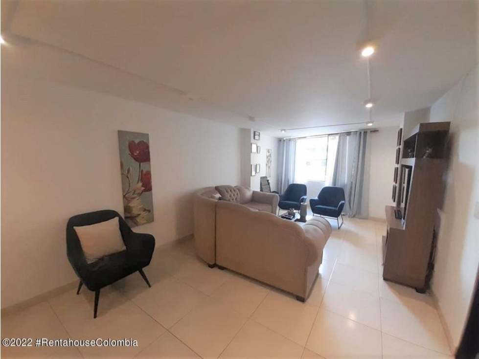 Vendo Apartamento en  Centenario(Cali) C.O 23-1610