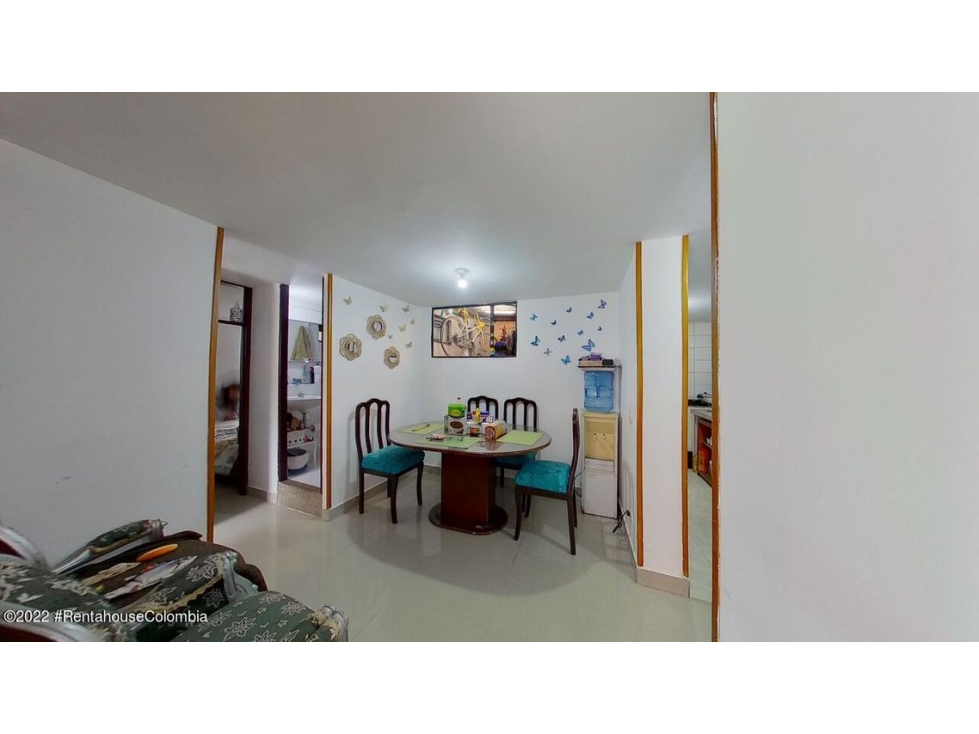 Apartamento en  Compartir(Soacha) RAH CO: 22-2935