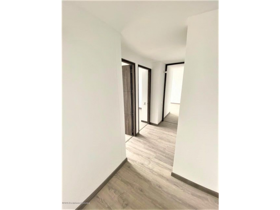 Apartamento en  7 de Agosto RAH CO: 23-1558