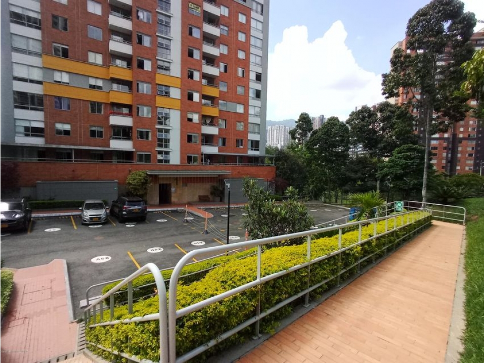 Apartamento en  Medellin RAH CO: 23-641