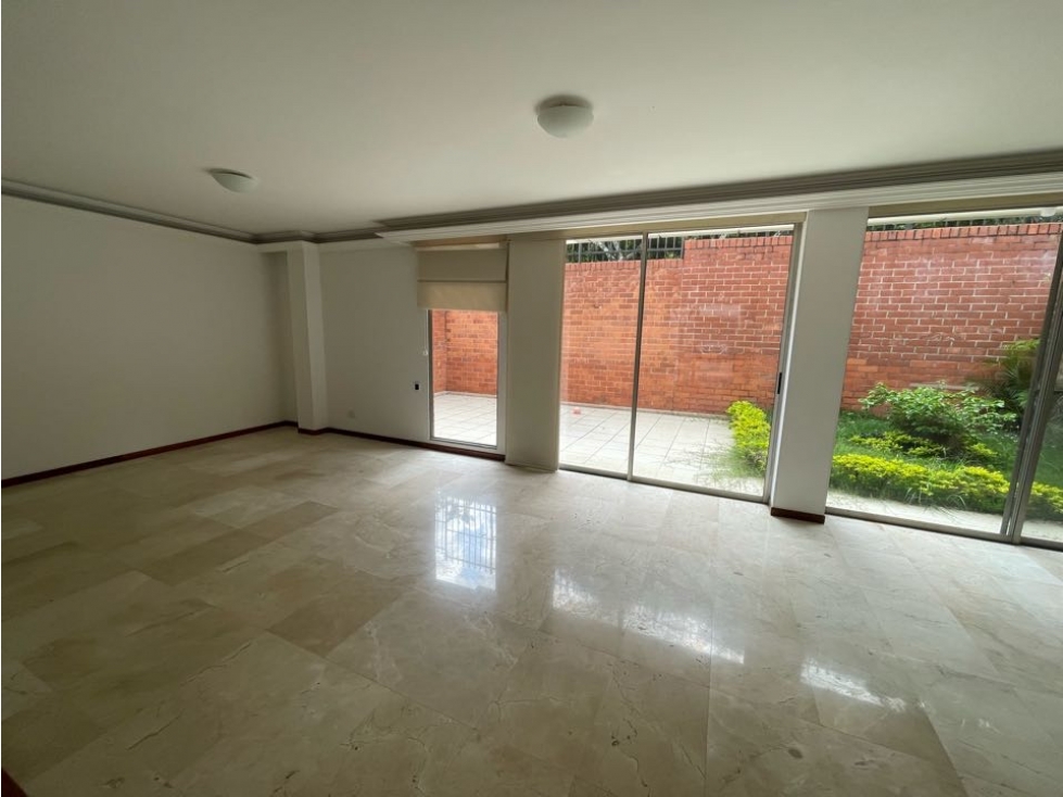 SE VENDE CASA EN JOCKEY CIUDAD JARDÍN CV