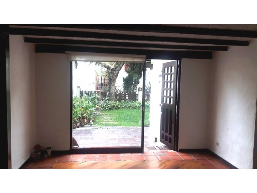 VENDO / ARRIENDO CALATRAVA- 250 MT - $5.600.000 con  Admin incluida