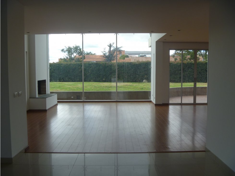 ARRIENDO/VENDO CASA SAN SIMON PALO BLANCO 490 M2