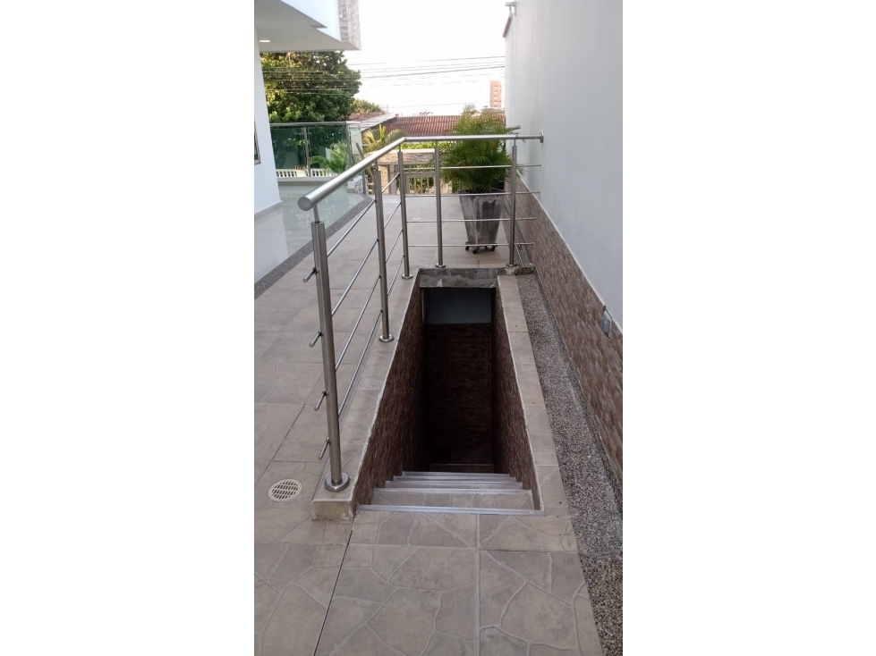 VENDO HERMOSA CASA DUPLEX  EN CONJUNTO RESIDENCIAL EN LA CUMBRE