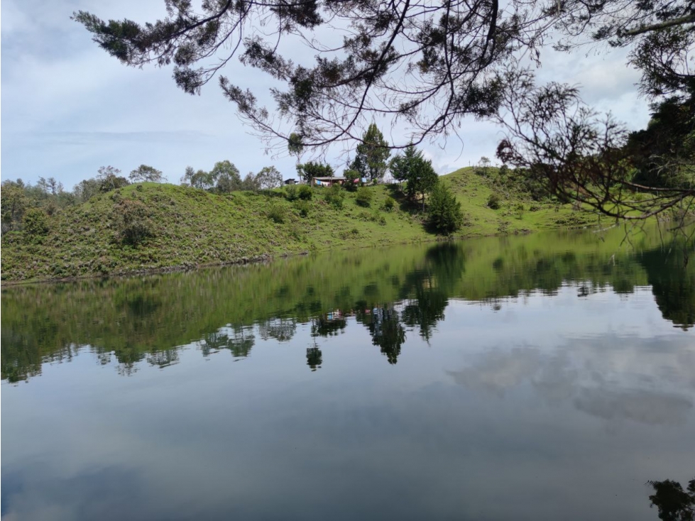 Lote en el peñol vereda el Marial