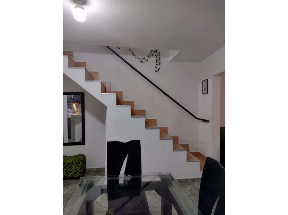 CASA EN VENTA EN SANTA CRUZ LA ROSA  MEDELLIN, PISO 1