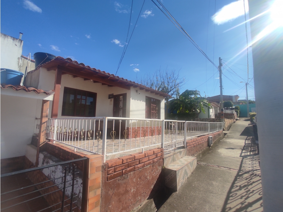 CASA PARA VENTA EN CONJ CERRADO VISTA HERMOSA