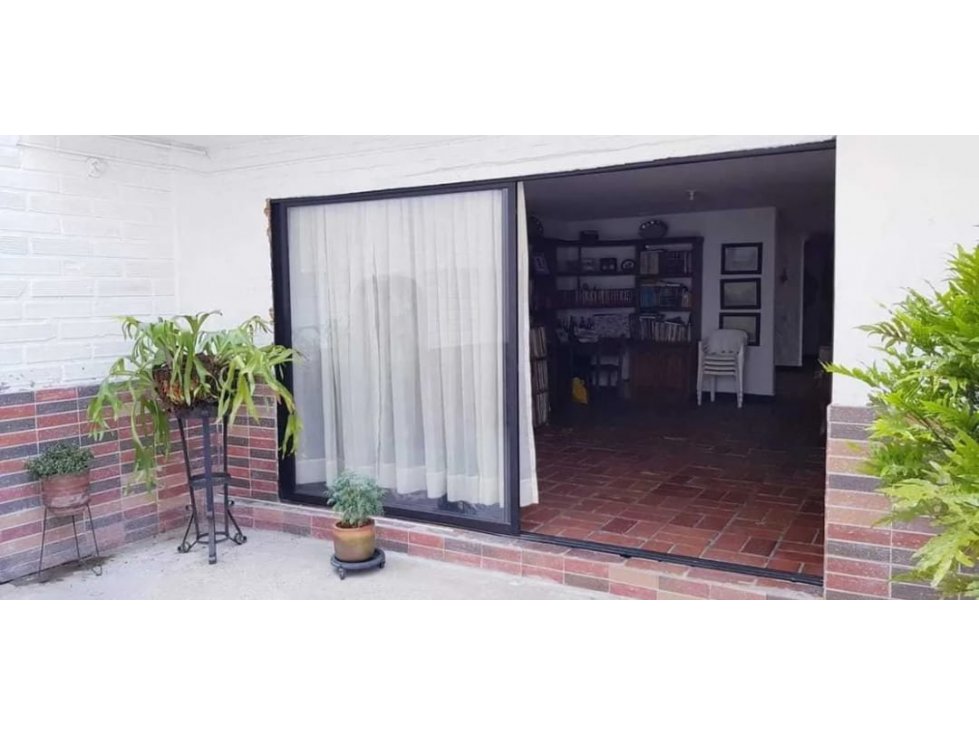 CASA PARA LA VENTA EN MEDELLIN