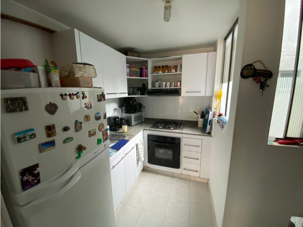 VENDO HERMOSO APARTAMENTO PORTAL DE VERSALLES MAZUREN