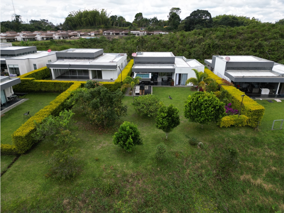 SE VENDE CASA CAMPESTRE - CALARCA QUINDÍO