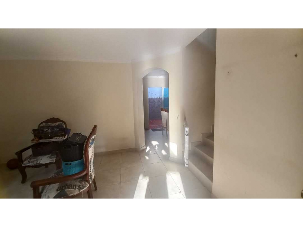 Se vende casa de Conjunto Cerrado en sector central, Santa Marta