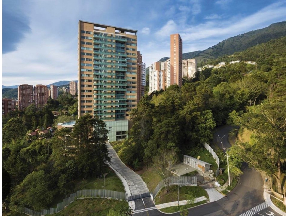 APARTAMENTO ESPECTACULAR PARA LA VENTA SECTOR LOMA DEL TESORO