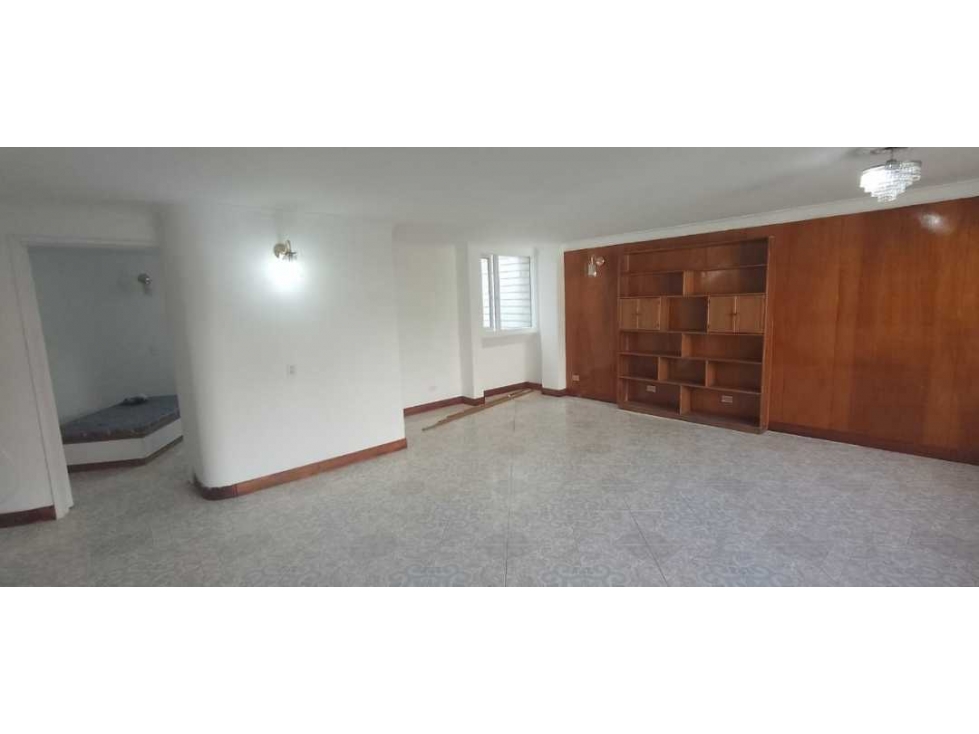 Apartamento para la renta en conquistadores