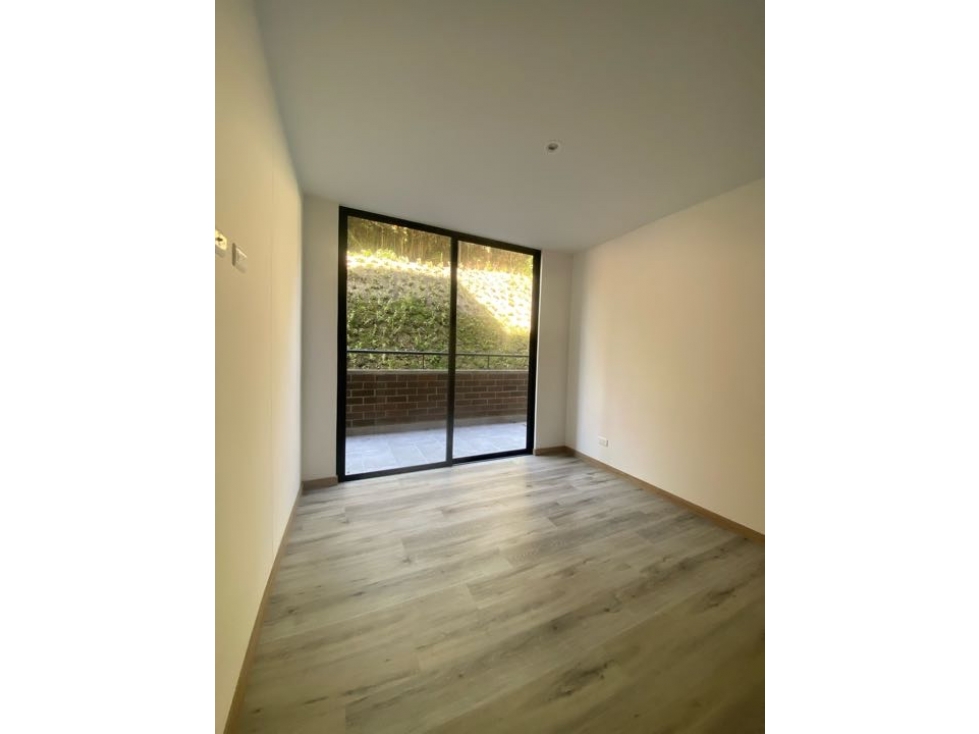 ARRIENDO APARTAMENTO  NUEVO SECTOR EL RETIRO