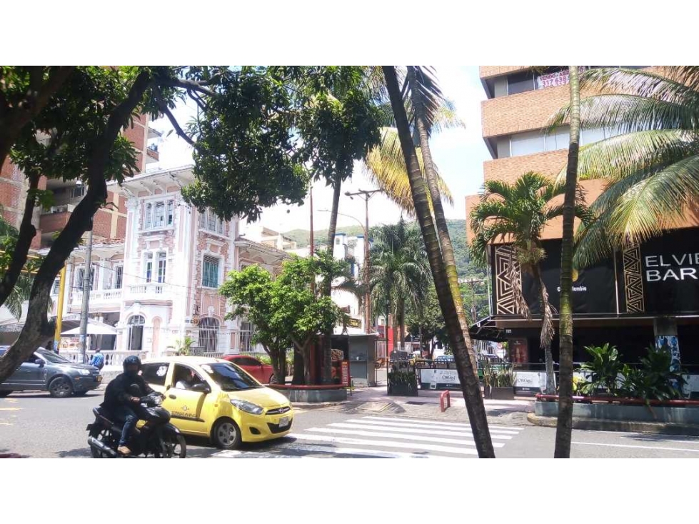 ARRIENDO EXCELENTE LOTE EN AVENIDA SEXTA