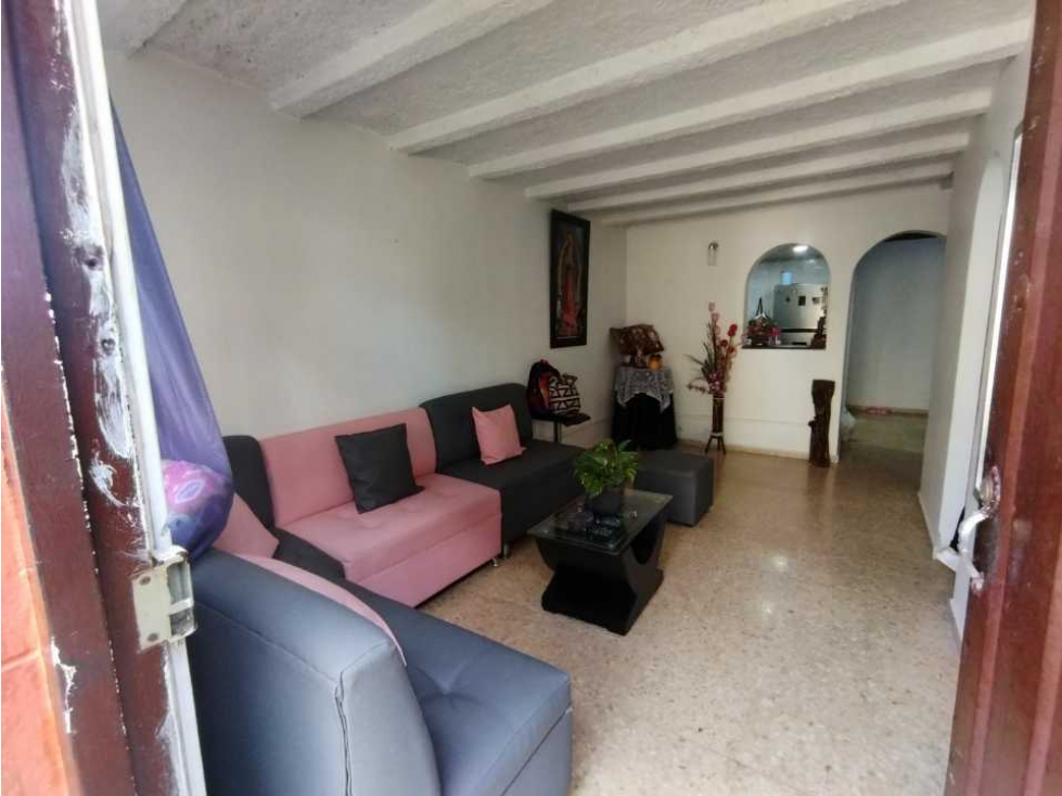 Casa en Venta de tres niveles en Florencia