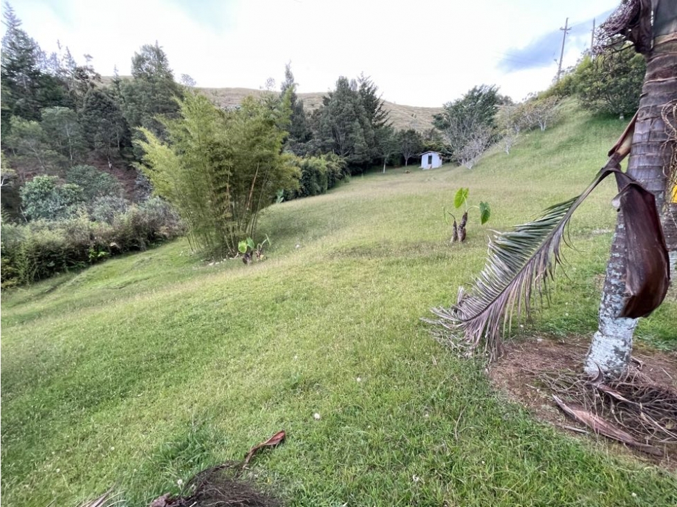 Espectacular a solo minutos del retiro 30.000 metros se puede parcelar