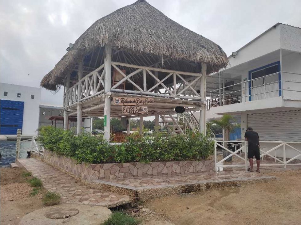 Establecimiento Comercial Restaurante Bar Discoteca Hostal En Bosque