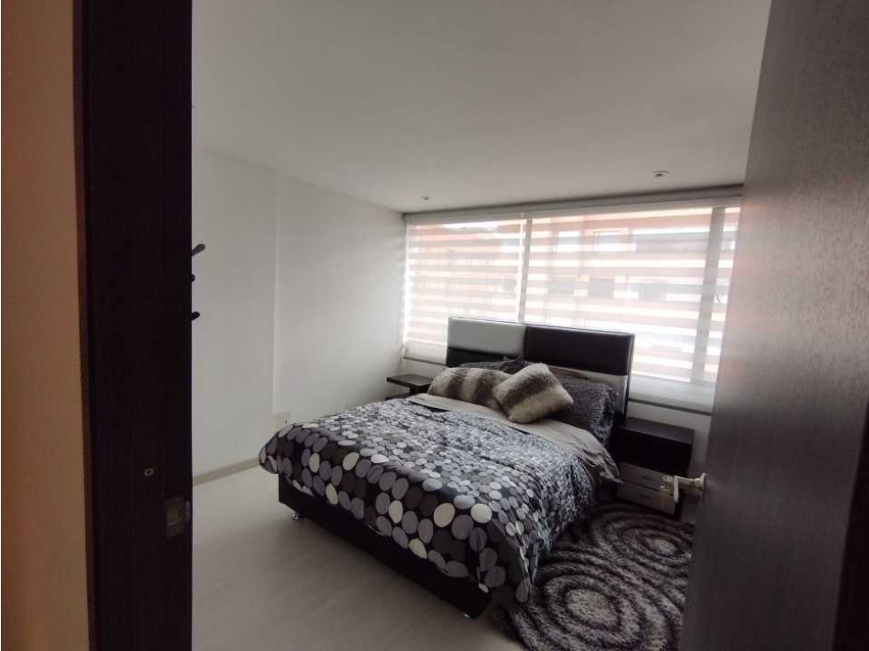 EXCELENTE APARTAMENTO EXTERIOR EN ARRIENDO CHICO.