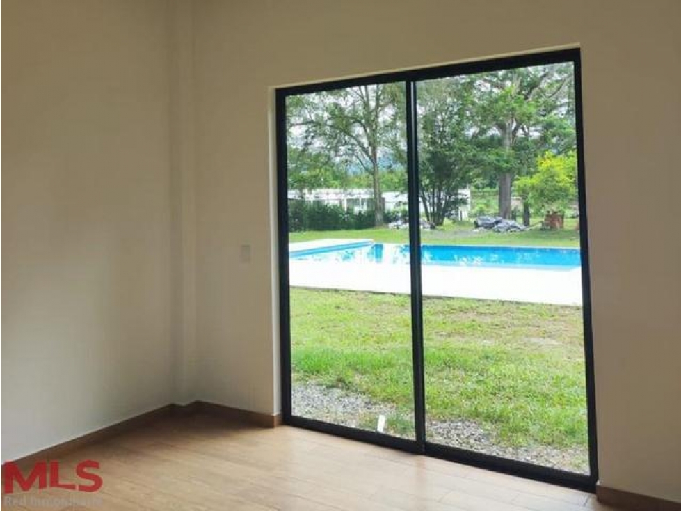 Finca para estrenar en Sopetran(MLS#238646)