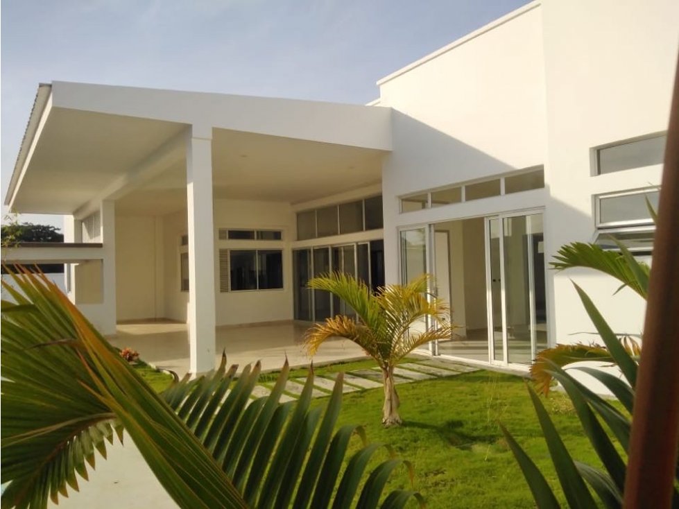 Hermosa casa en conjunto cerrado al norte de Montería