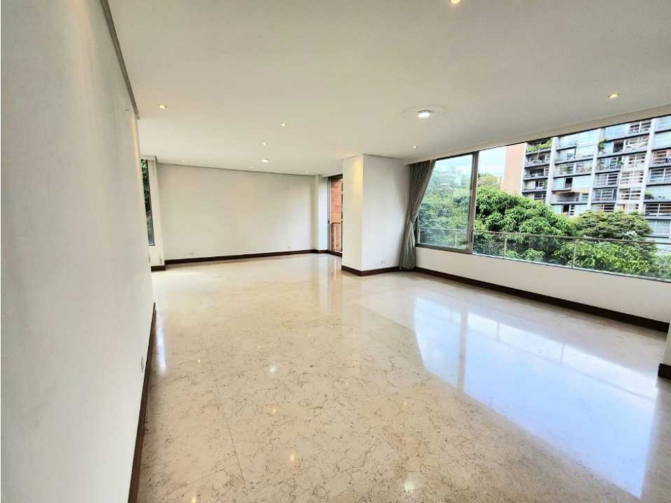 HERMOSO APARTAMENTO EN EL CORAZON DE LA TOMATERA EN EL POBLADO.