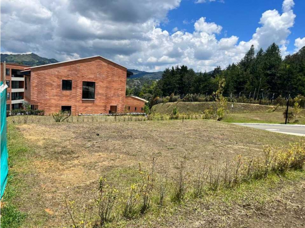 Lote en venta el Retiro unidad cerrada FZO