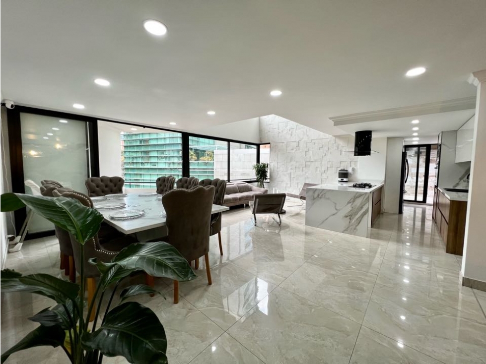 PENTHOUSE REMODELADO EN VENTA, PATIO BONITO