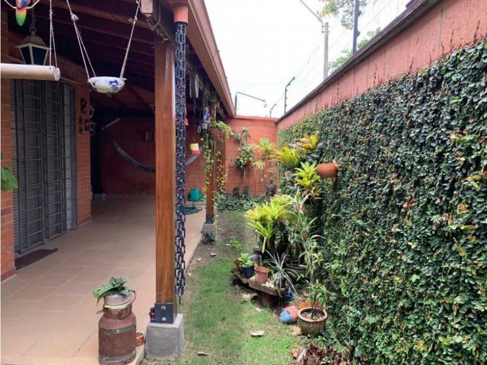 Precio de Oportunidad vendo hermosa casa en el castillo jamundí