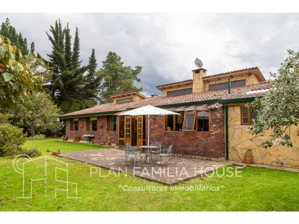 Preciosa casa campestre en Chía con un terreno de 3105 M2 - 4519100