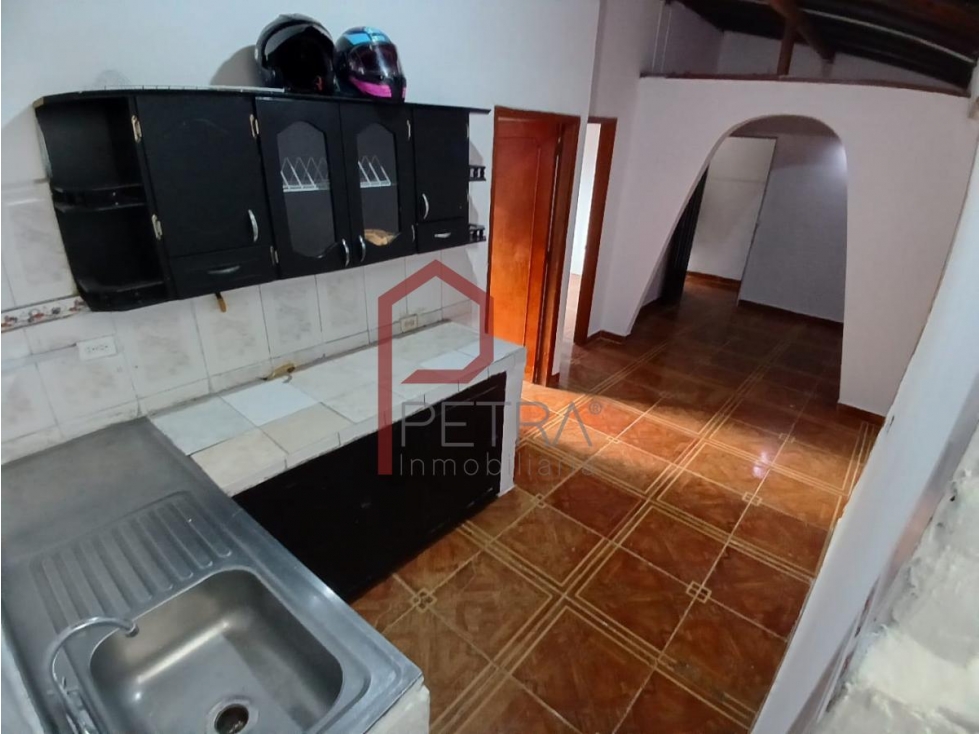 Se arrienda cómoda casa en Robledo Palenque