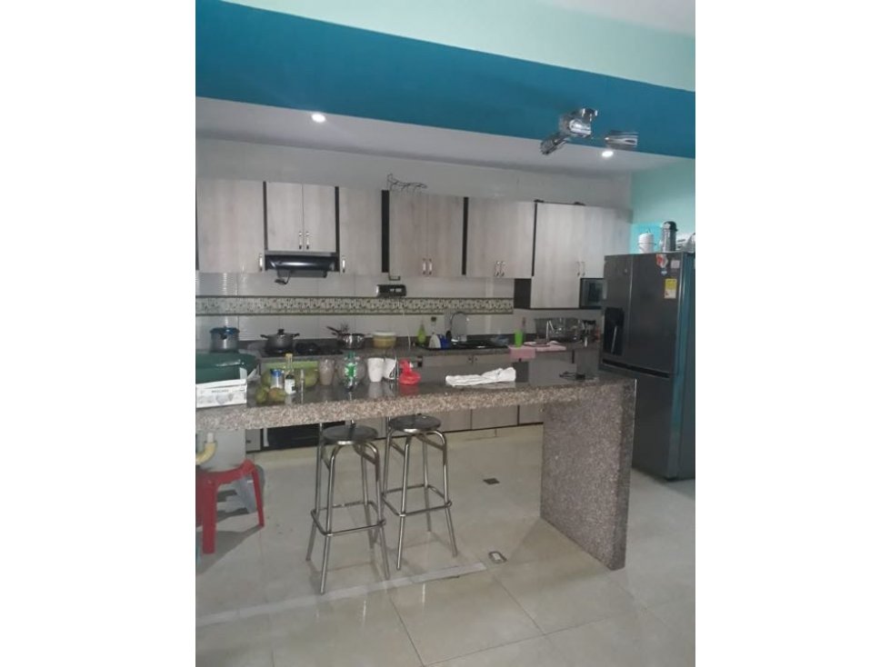 Se vende casa en el barrio Risaralda, Montería