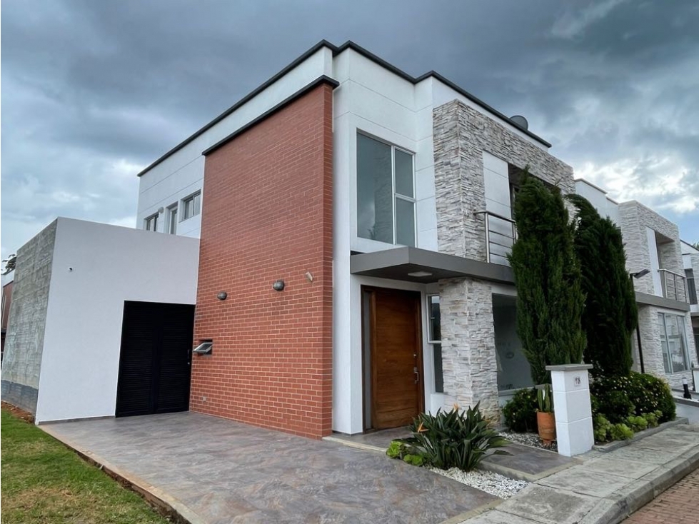 Se vende casa en La Ceja, se entrega rentando