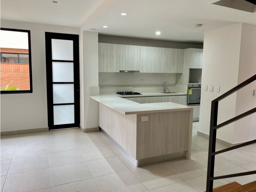 SE VENDE CASA EN MUKAVA CERRITOS PEREIRA