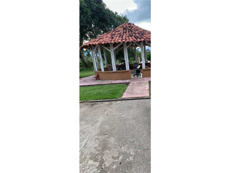 SE VENDE FINCA EN QUIMBAYA