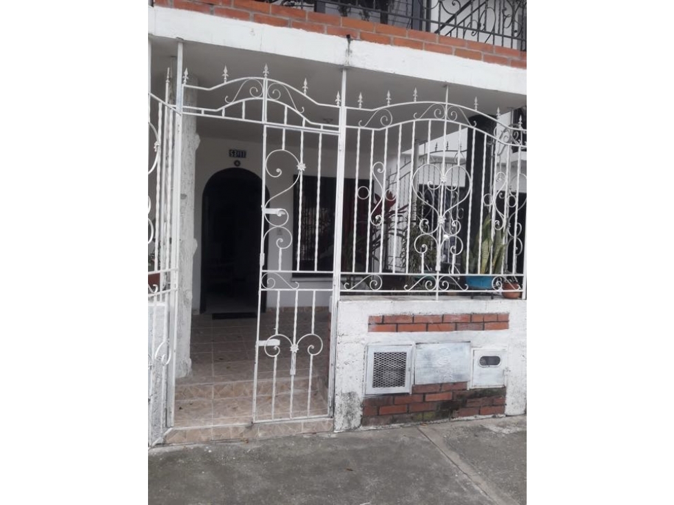 VENDO CASA DE 3 PISOS BARRIO  BRISAS DE LOS ANDES AR 6509228