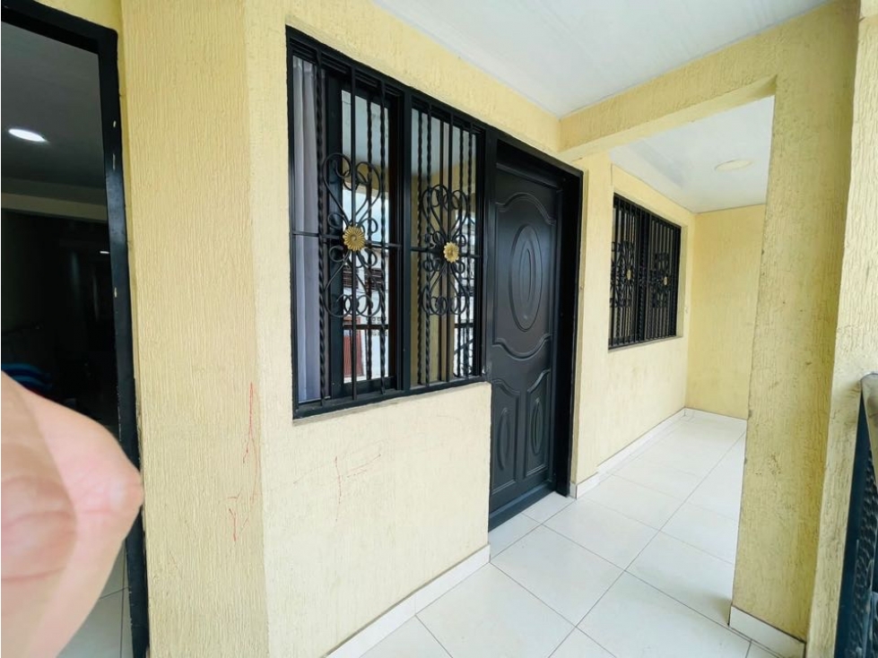 VENDO CASA DE 4 PISOS GENERANDO RENTA  A.R 6437304