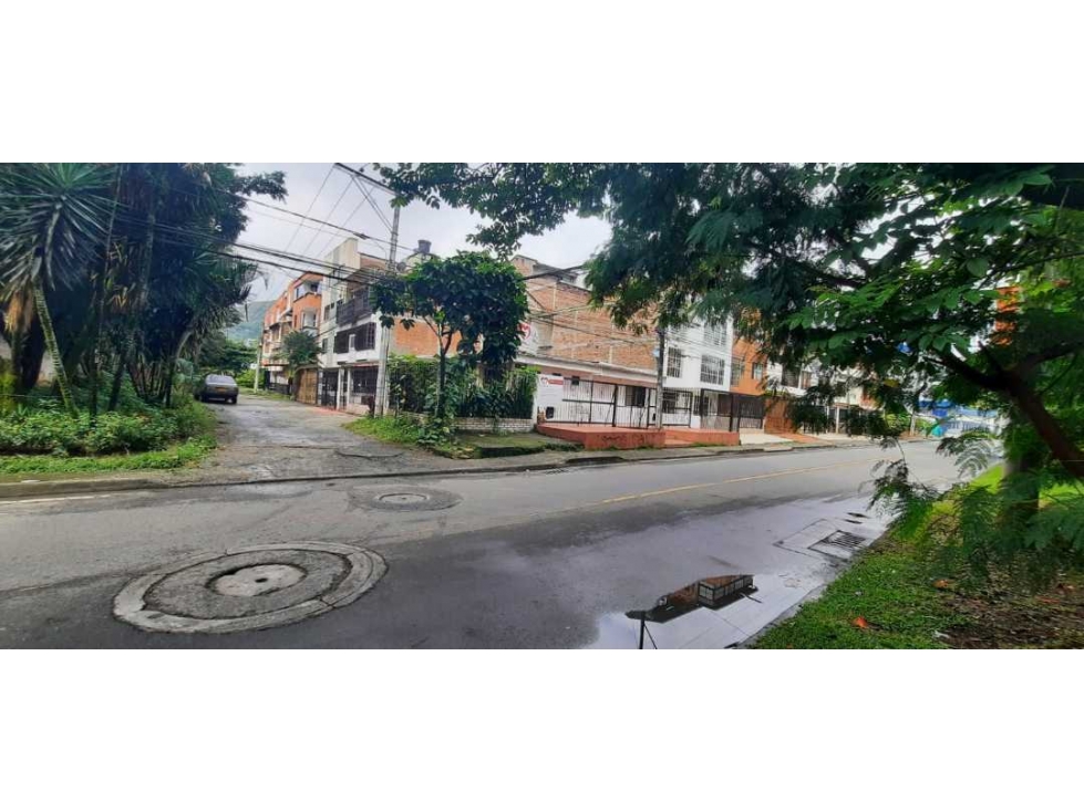 Vendo casa en el sur de cali barrio el refugio esquinera